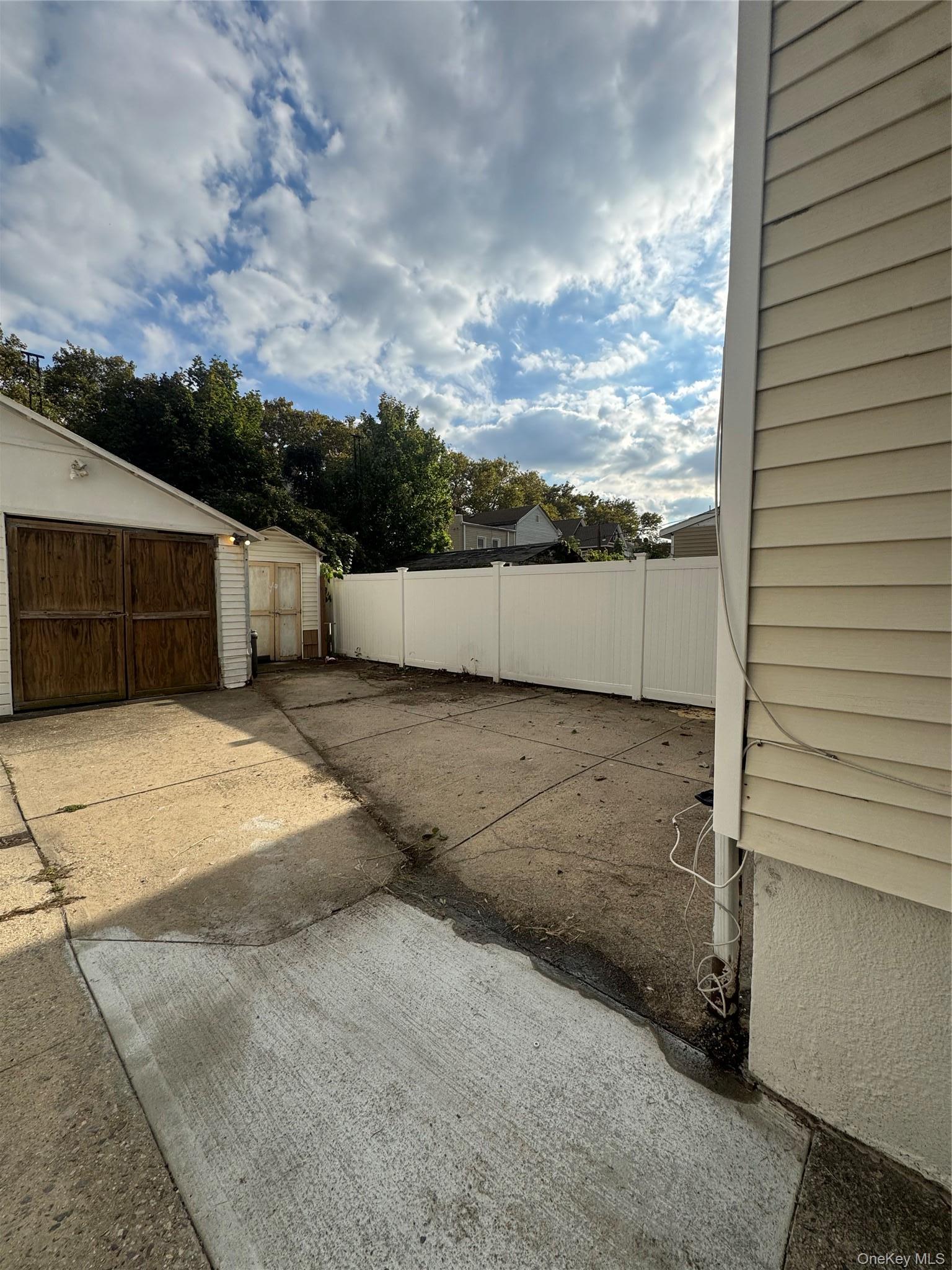 Single Family 89th Avenue  Queens, NY 11418, MLS-983536-25