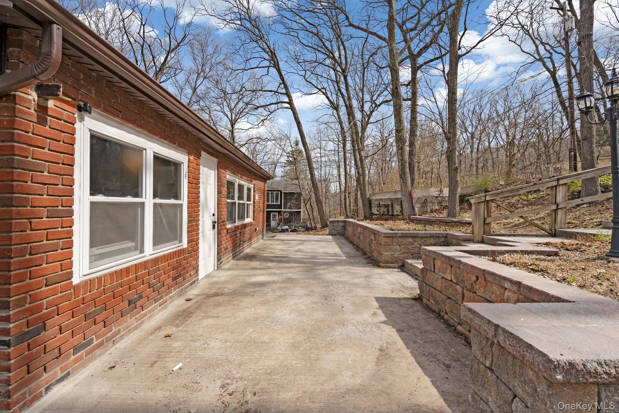 Single Family Woodland Orange County, NY 10950, MLS-983538-25