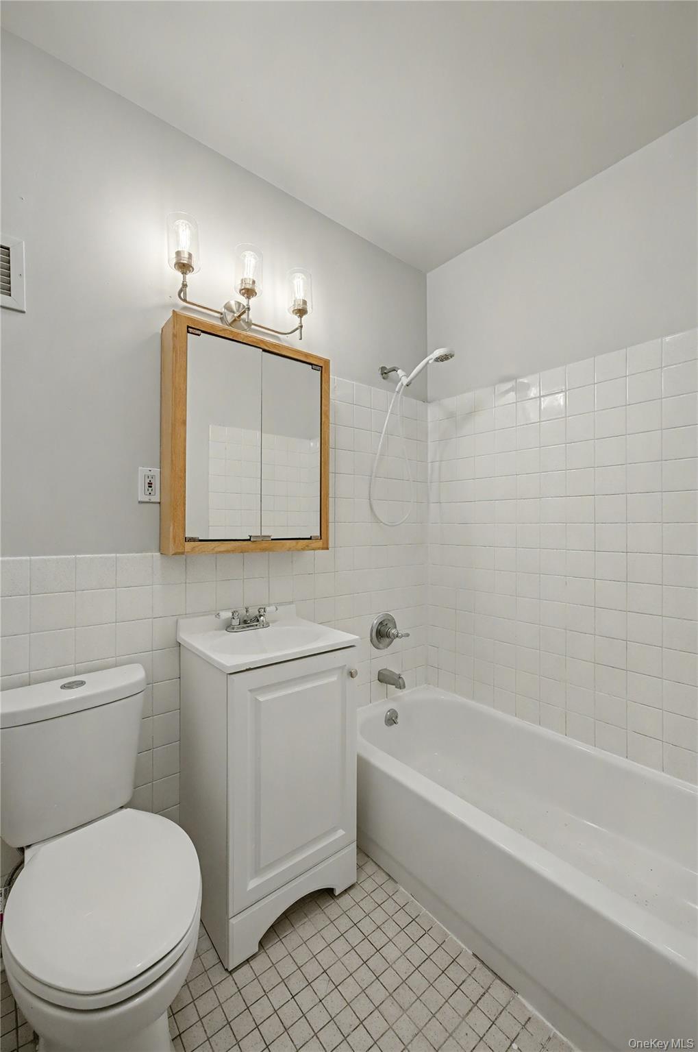 Single Family Bradhurst Avenue Manhattan, NY 10030, MLS-983558-17