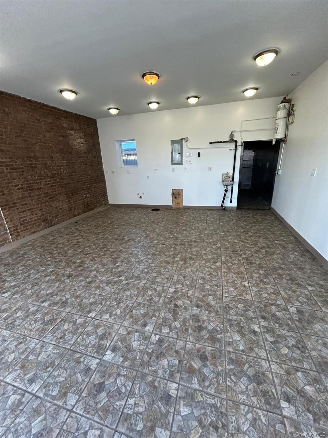 Commercial Lease 17th  Brooklyn, NY 11215, MLS-983568-5