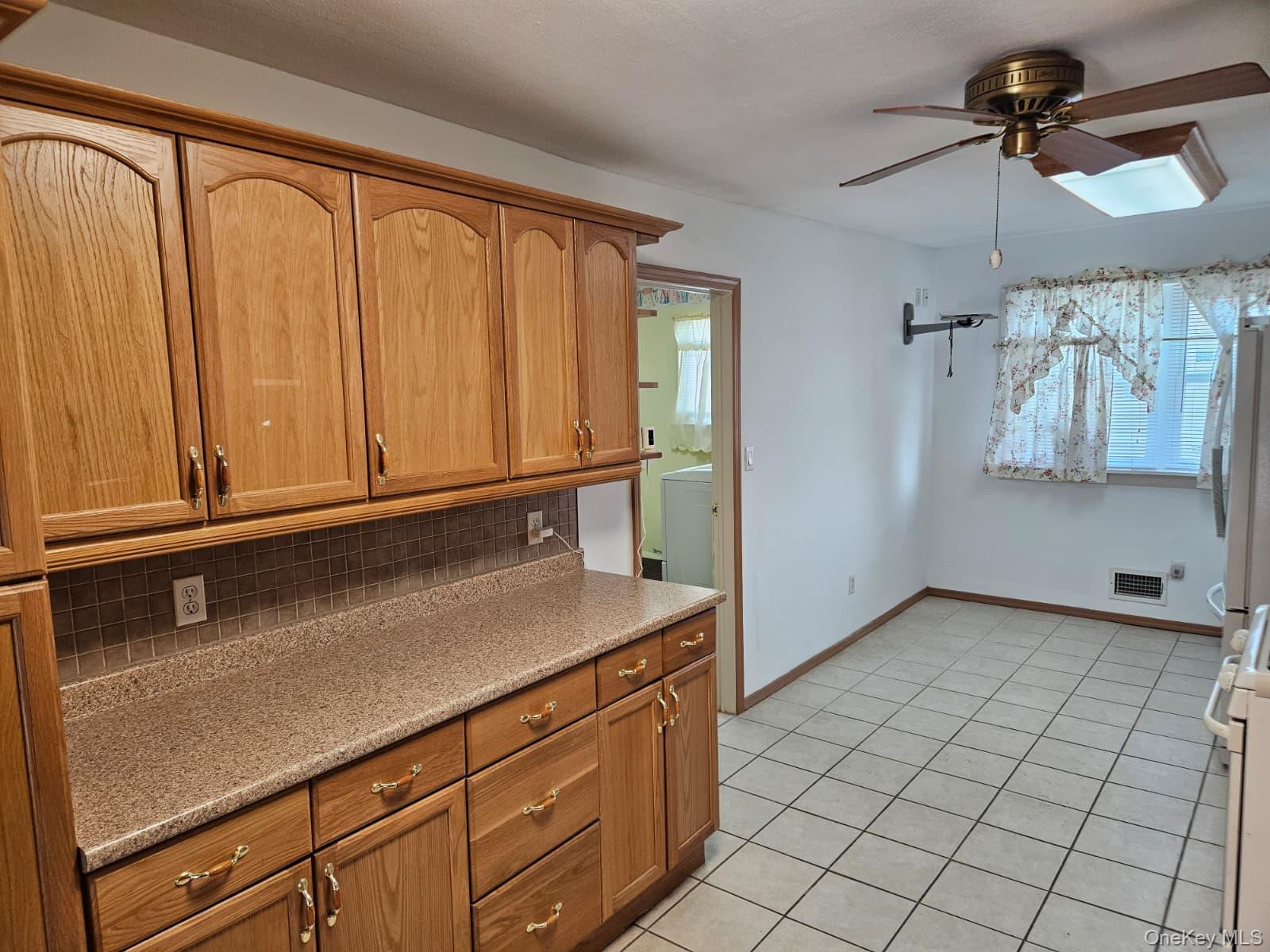 Single Family Fountain  Suffolk County, NY 11784, MLS-983587-4