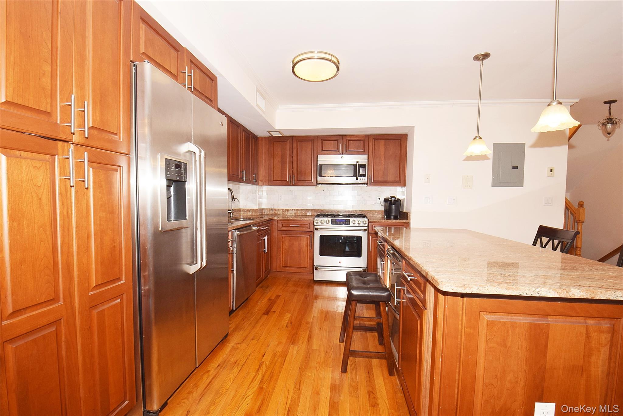 Condo Jordan  Queens, NY 11360, MLS-983601-23