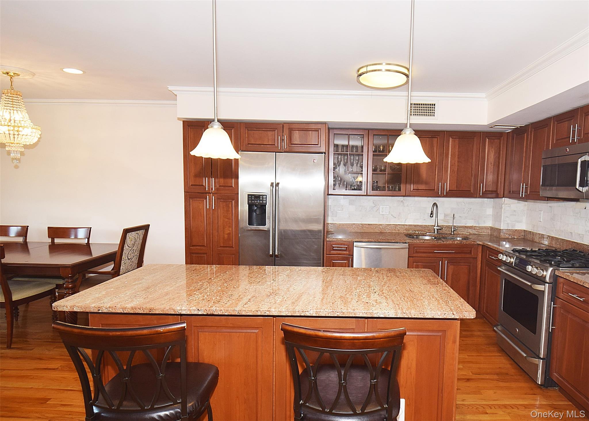 Condo Jordan  Queens, NY 11360, MLS-983601-6