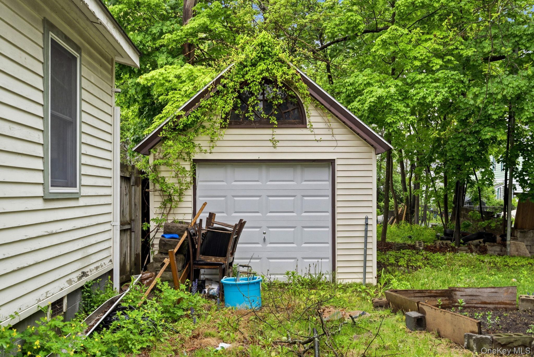 Single Family Ten Broeck Avenue  Ulster County, NY 12401, MLS-983628-26