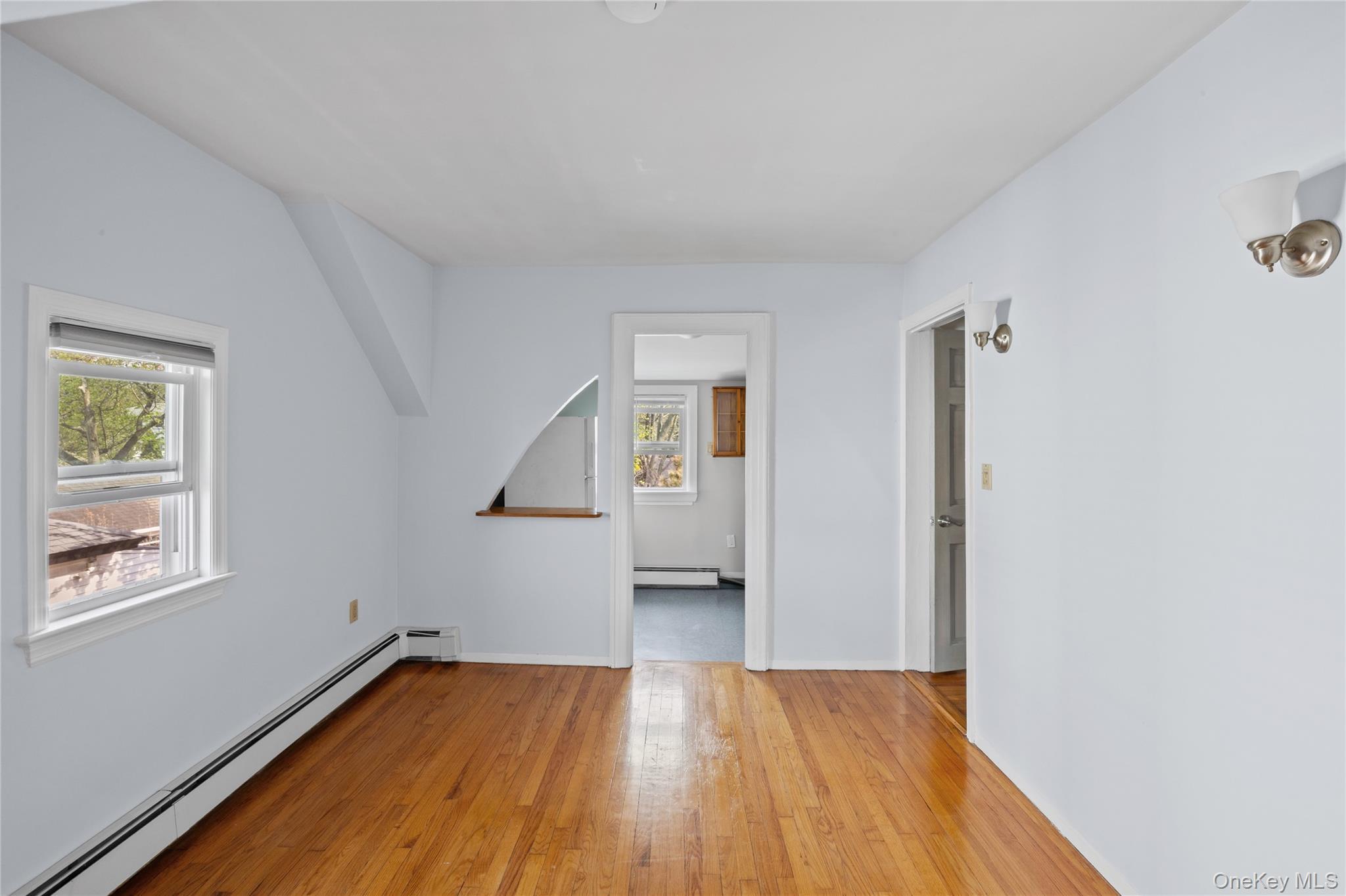 Single Family Davison  Nassau County, NY 11563, MLS-983637-21