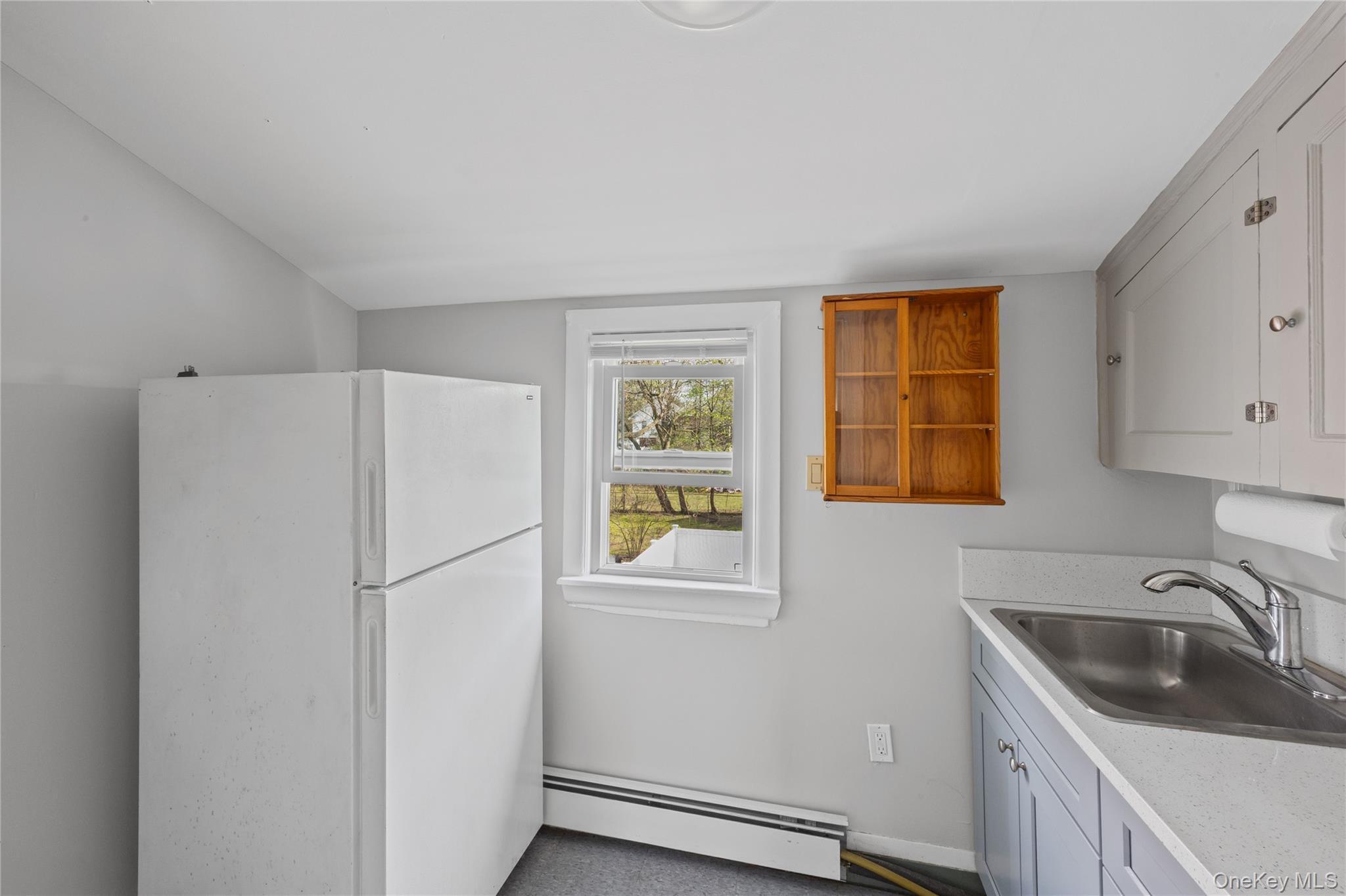 Single Family Davison  Nassau County, NY 11563, MLS-983637-23