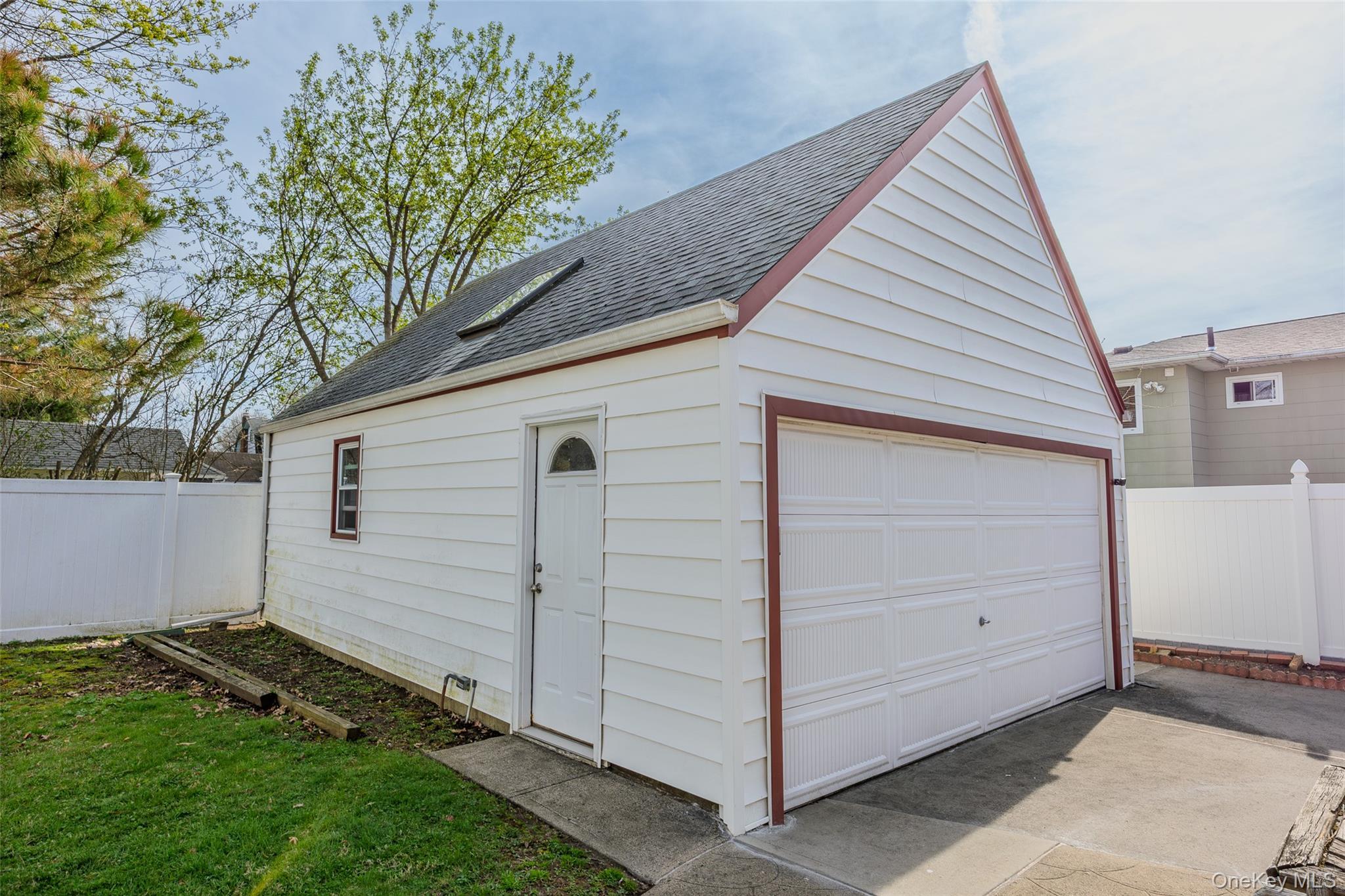 Single Family Davison  Nassau County, NY 11563, MLS-983637-32