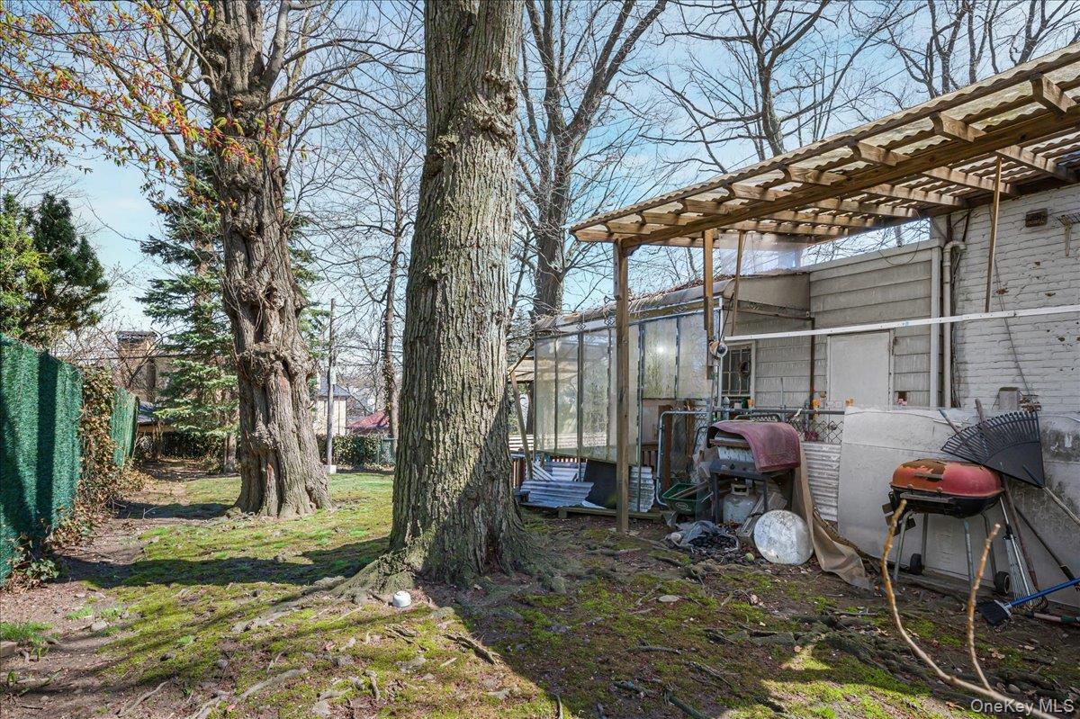 Single Family Utopia Parkway  Queens, NY 11432, MLS-983676-8