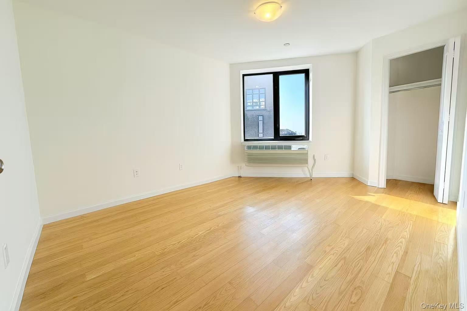 Condo Woodhaven  Queens, NY 11373, MLS-983684-13