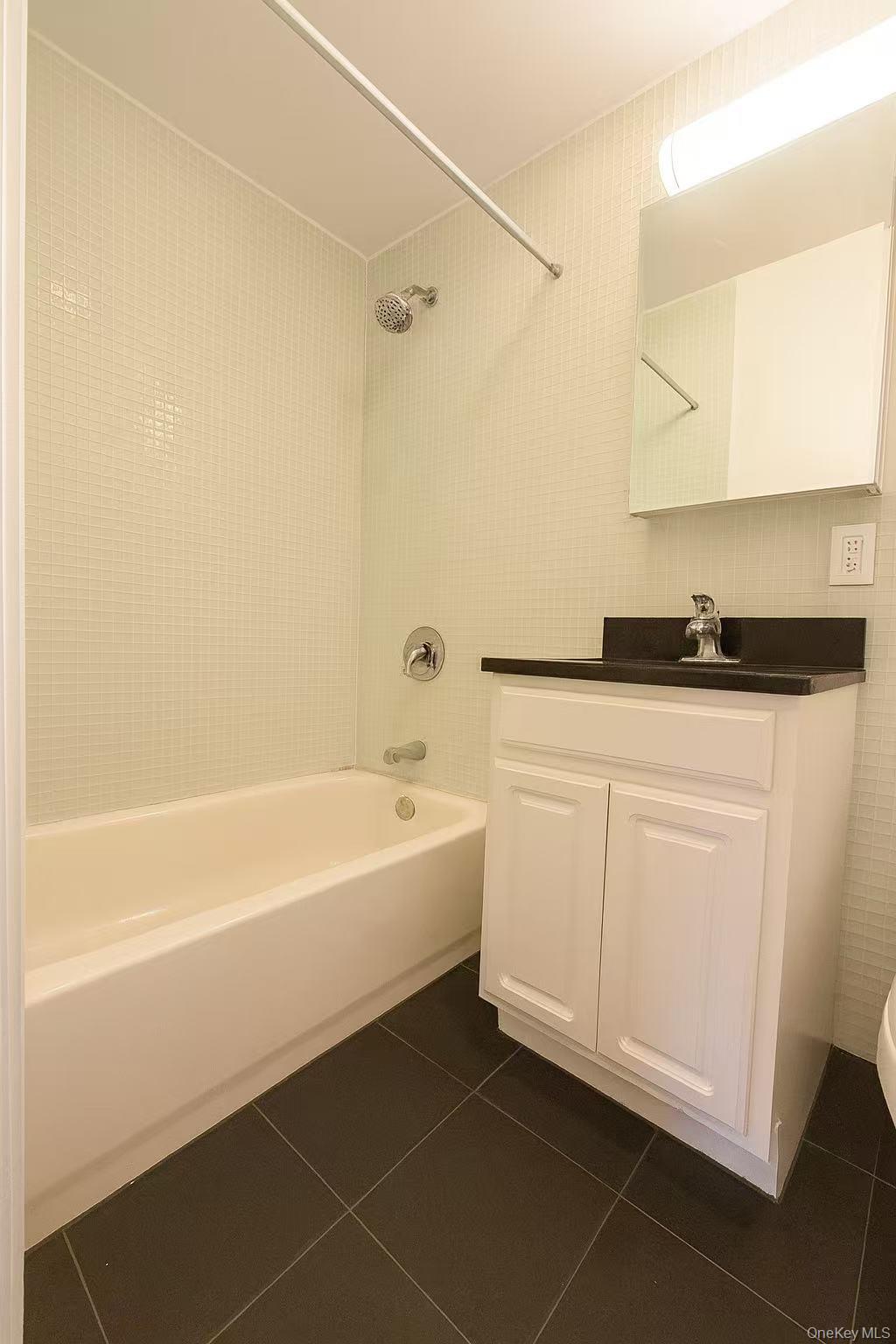 Condo Woodhaven  Queens, NY 11373, MLS-983684-9