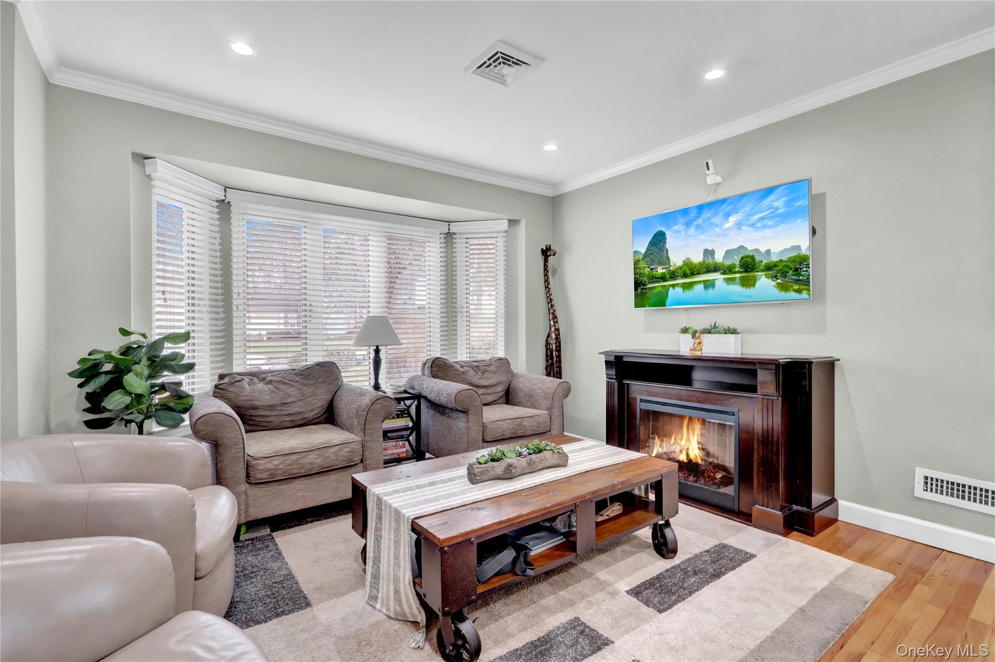 Single Family Hunter  Suffolk County, NY 11787, MLS-983686-10