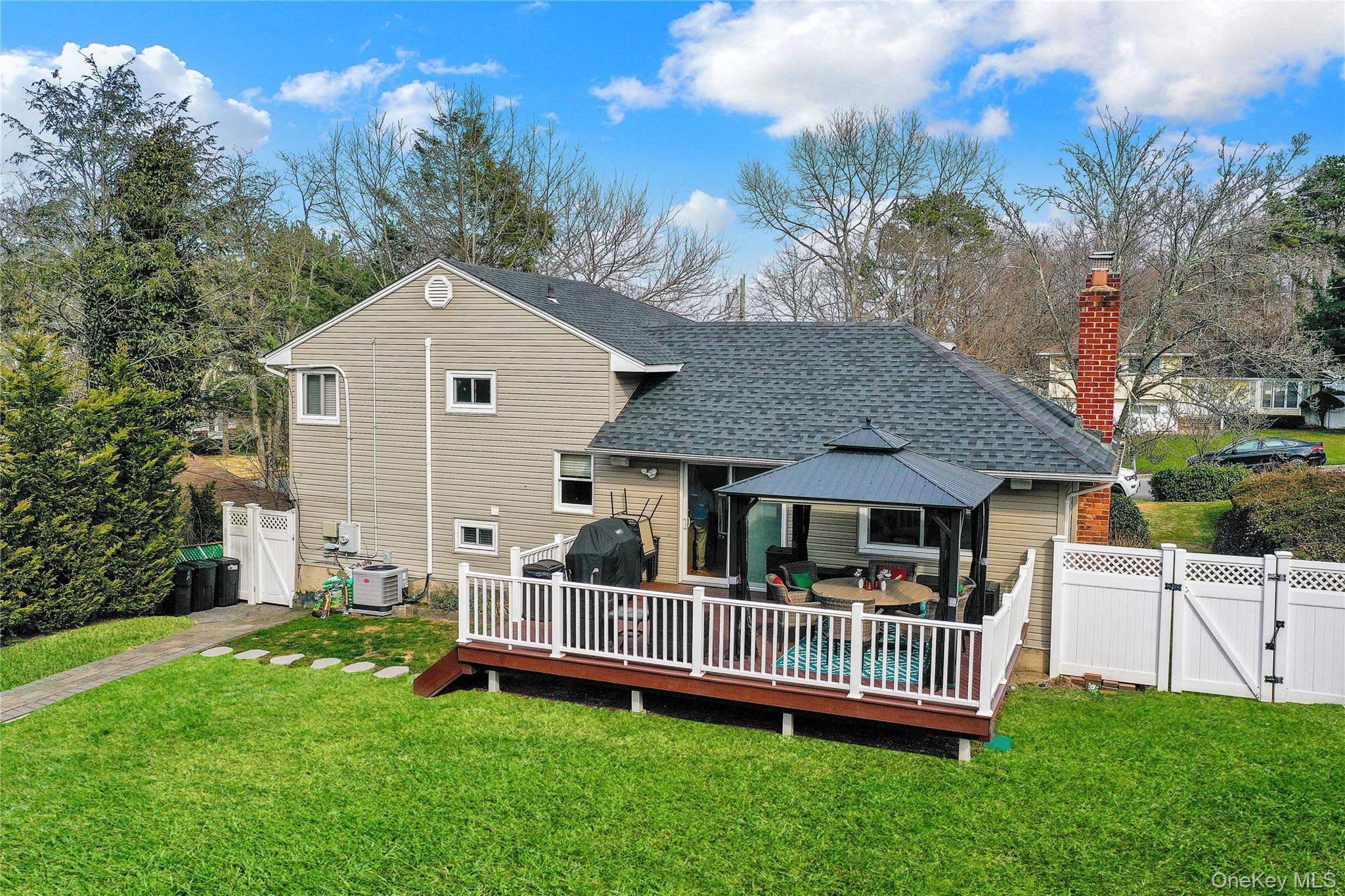 Single Family Hunter  Suffolk County, NY 11787, MLS-983686-34
