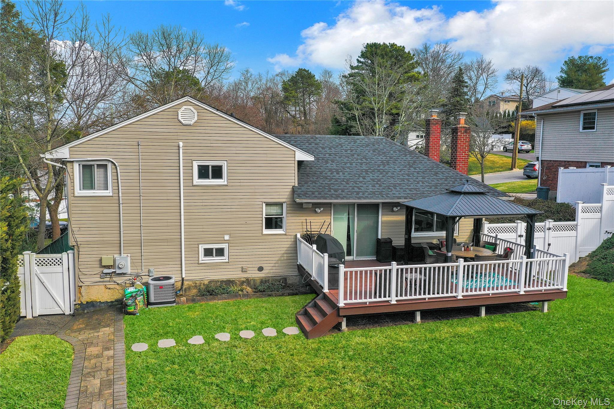 Single Family Hunter  Suffolk County, NY 11787, MLS-983686-36