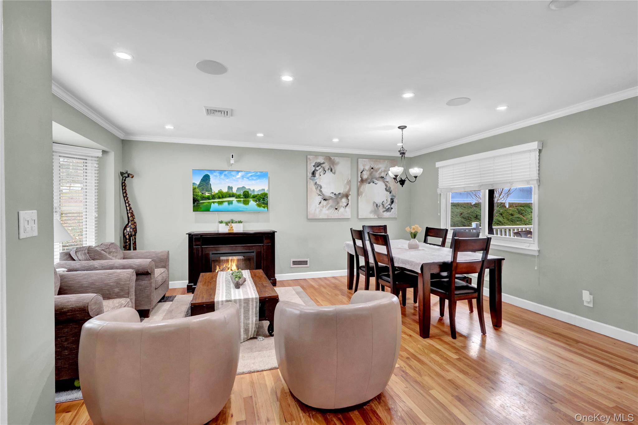 Single Family Hunter  Suffolk County, NY 11787, MLS-983686-9