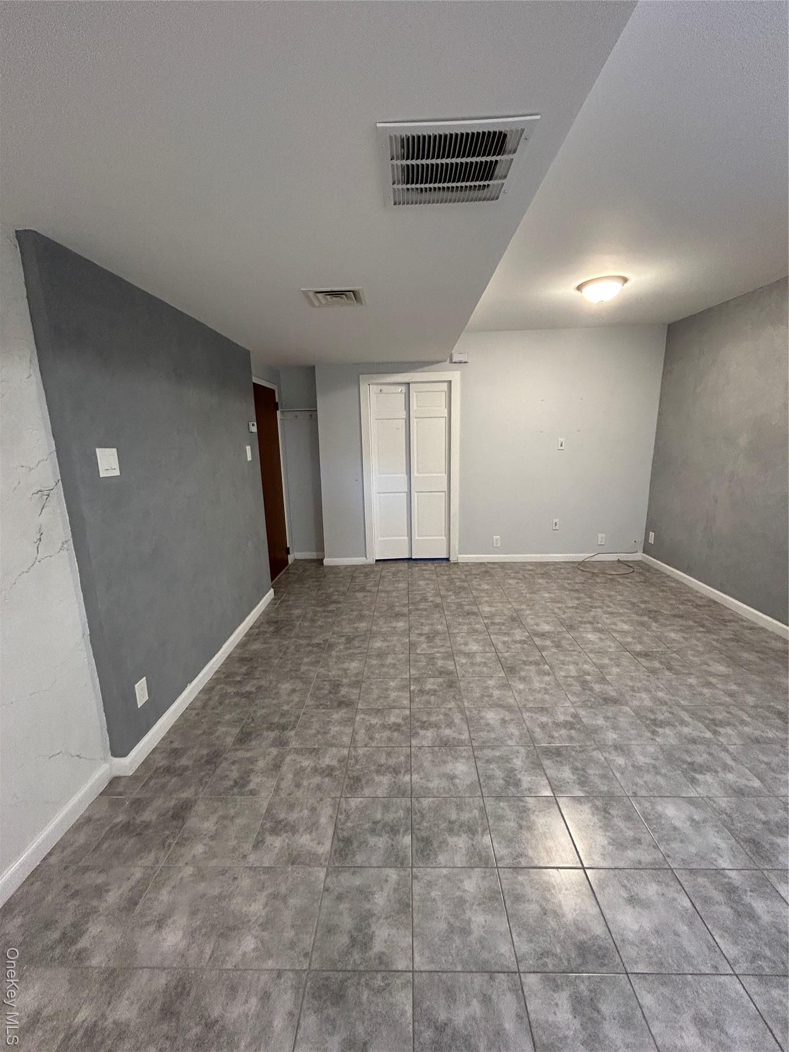 Single Family Huntington  Bronx, NY 10465, MLS-983691-3