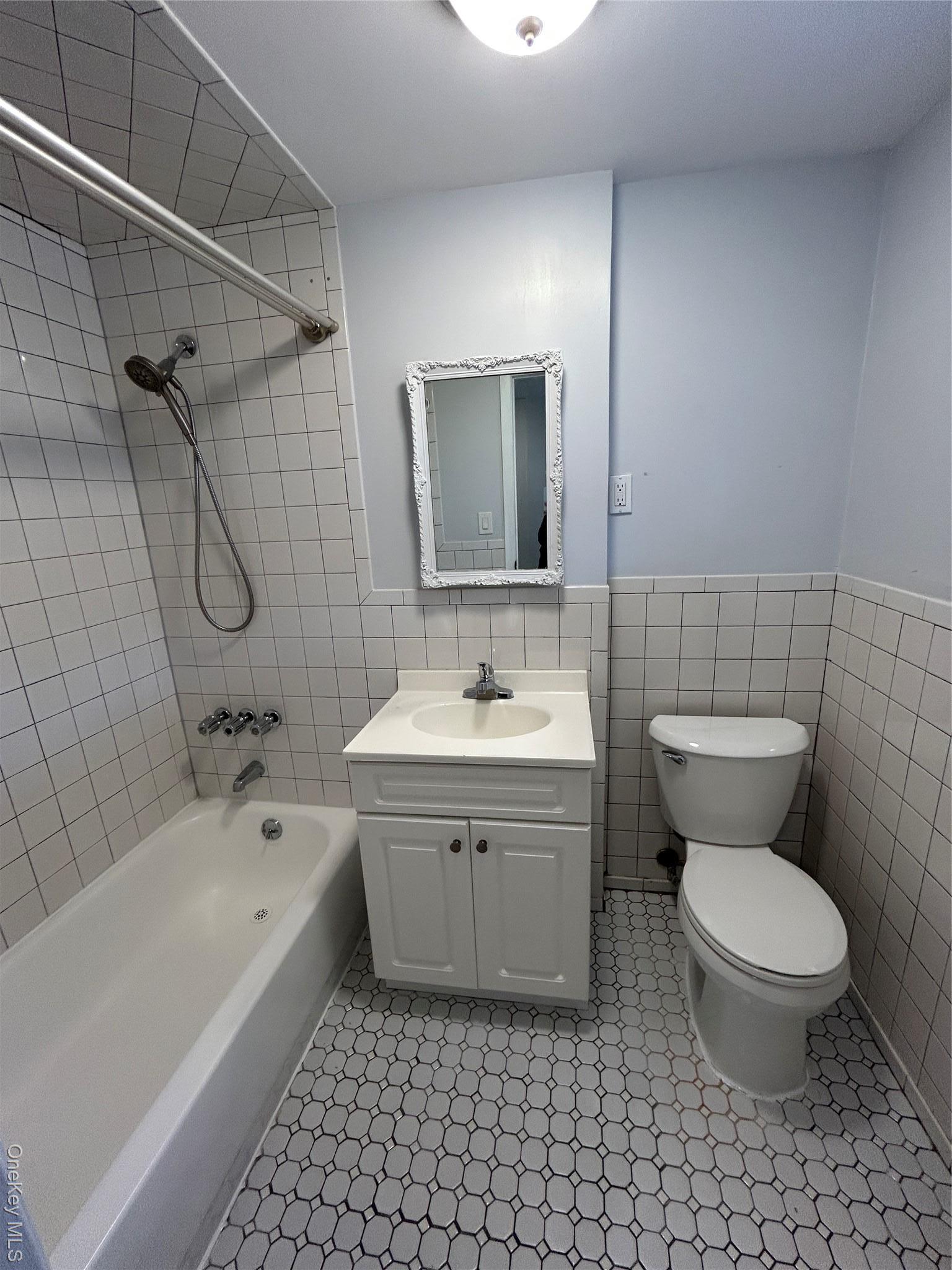 Single Family Huntington  Bronx, NY 10465, MLS-983691-6