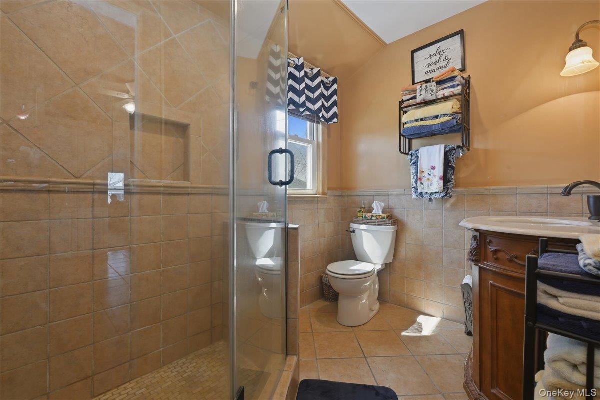 Single Family 4th  Suffolk County, NY 11757, MLS-983726-14