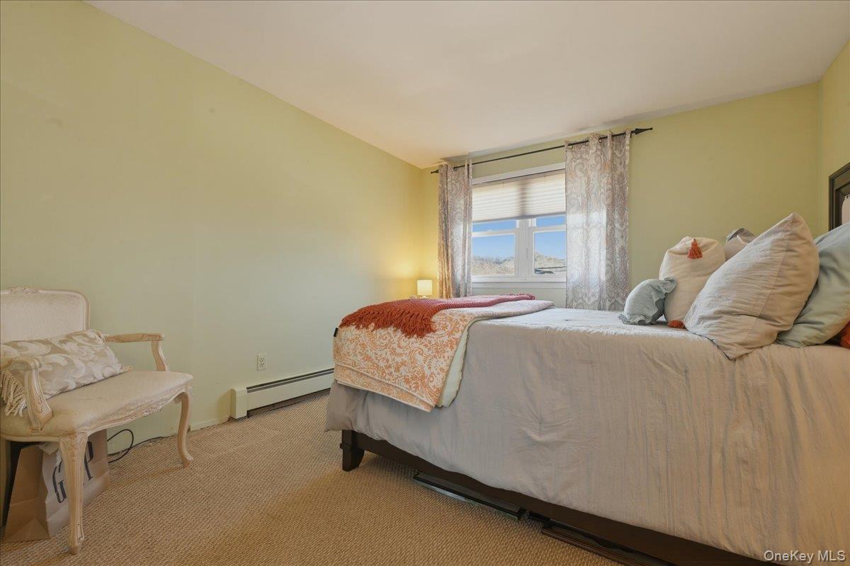 Single Family 4th  Suffolk County, NY 11757, MLS-983726-22
