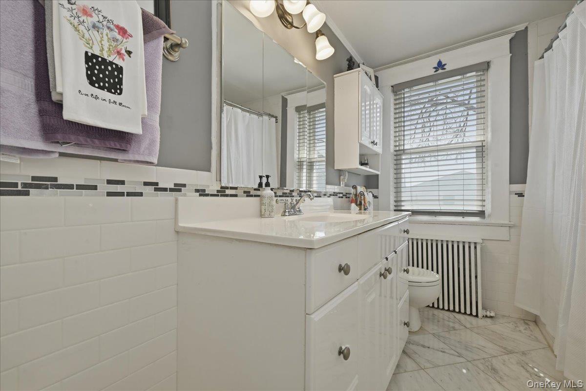 Single Family 4th  Suffolk County, NY 11757, MLS-983726-27