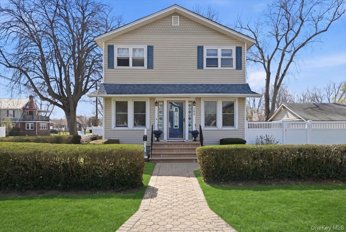 Single Family 4th  Suffolk County, NY 11757, MLS-983726-3