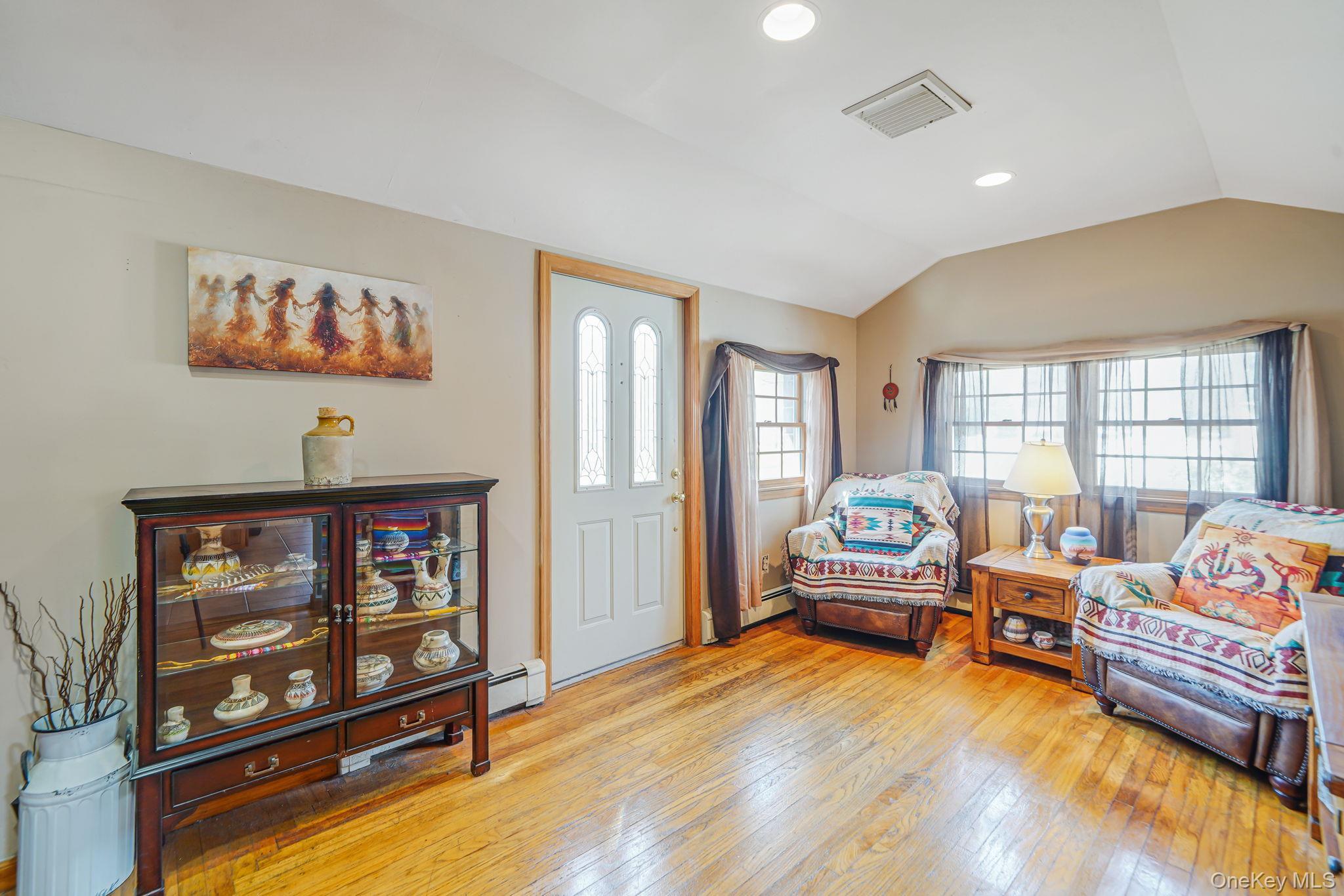 Single Family 4th  Suffolk County, NY 11780, MLS-983758-10