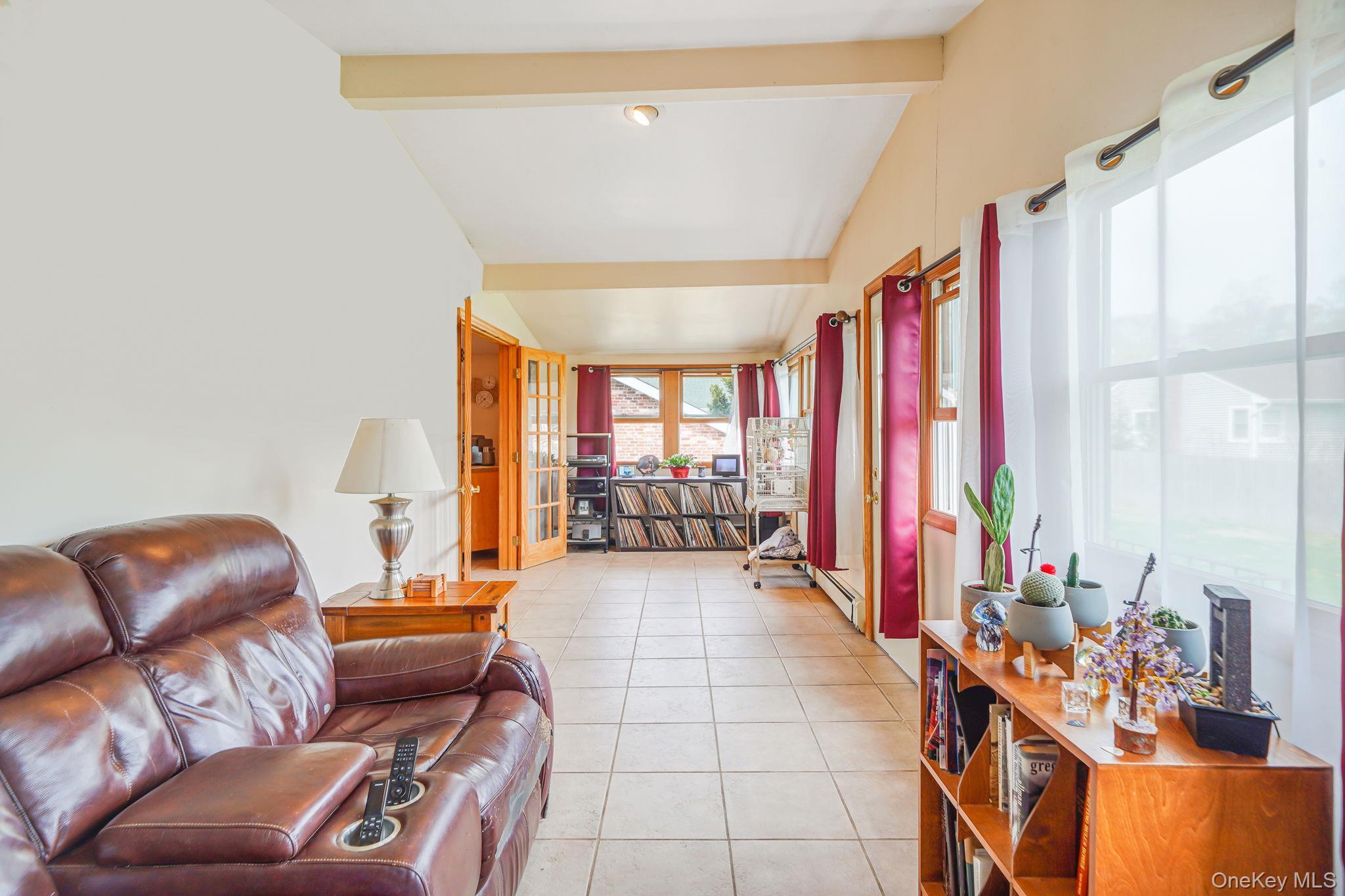 Single Family 4th  Suffolk County, NY 11780, MLS-983758-18