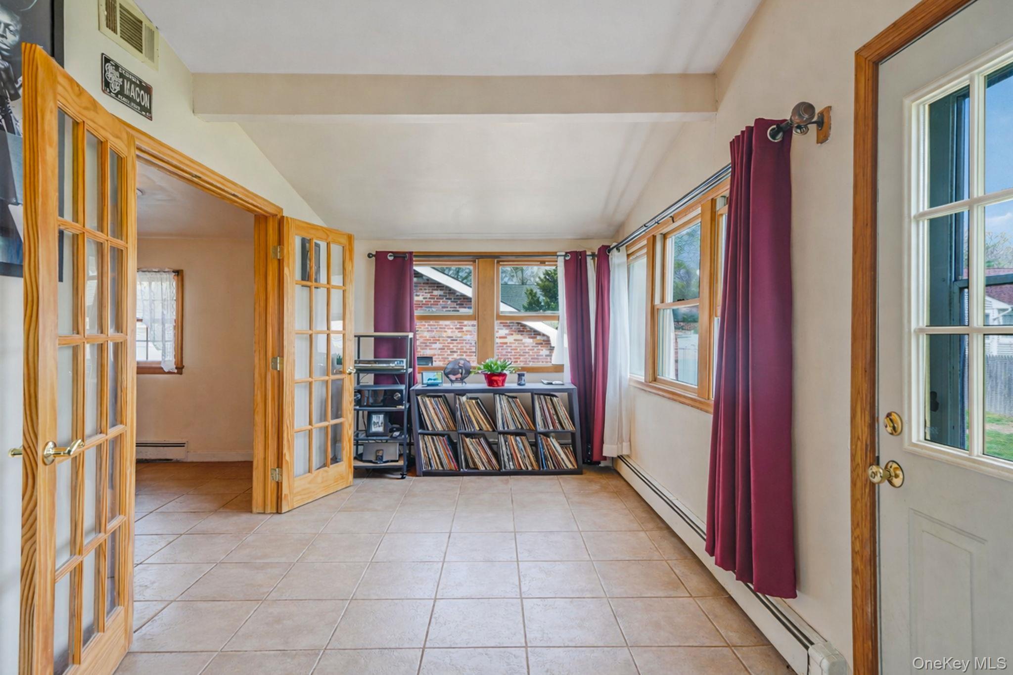 Single Family 4th  Suffolk County, NY 11780, MLS-983758-19