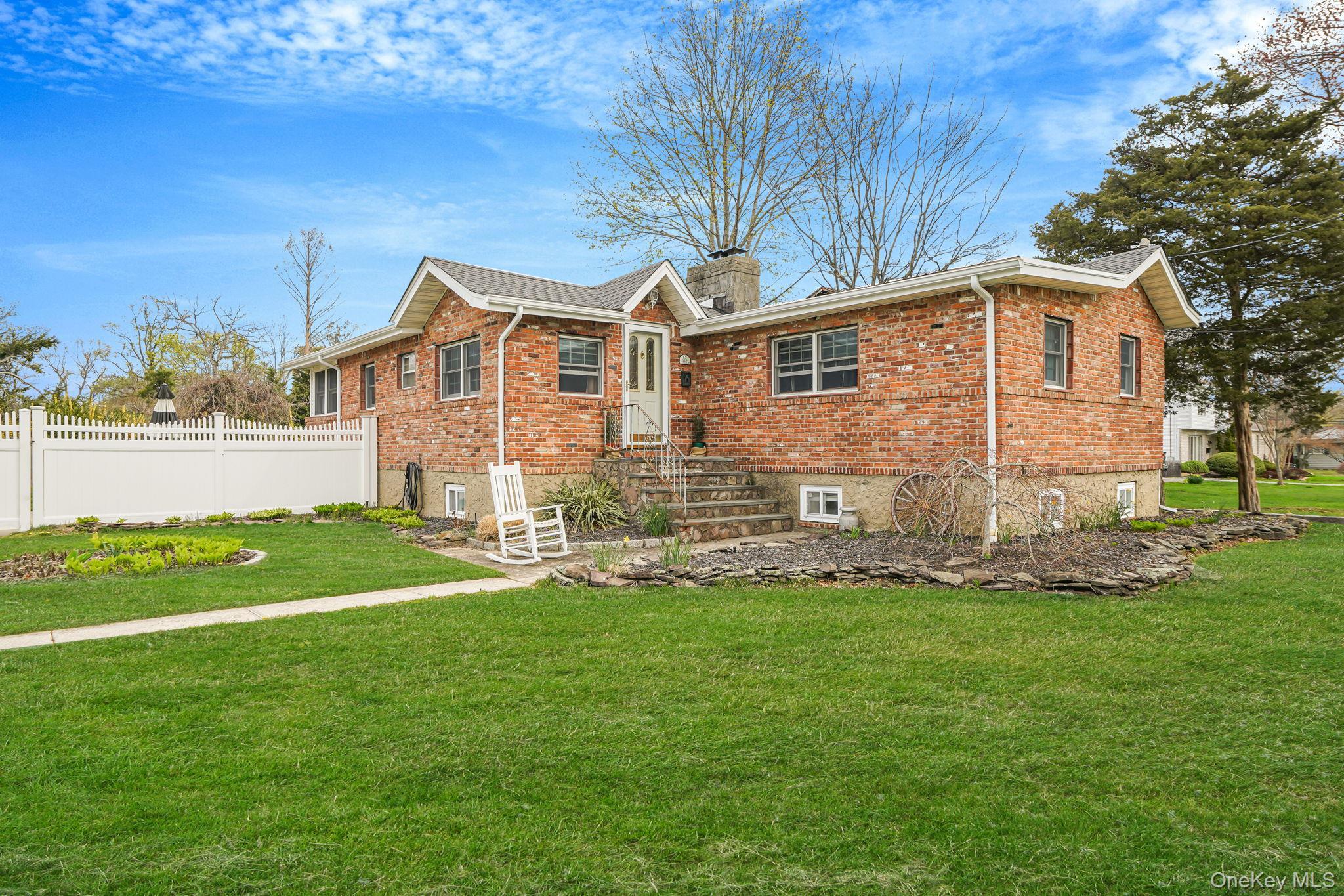 Single Family 4th  Suffolk County, NY 11780, MLS-983758-2