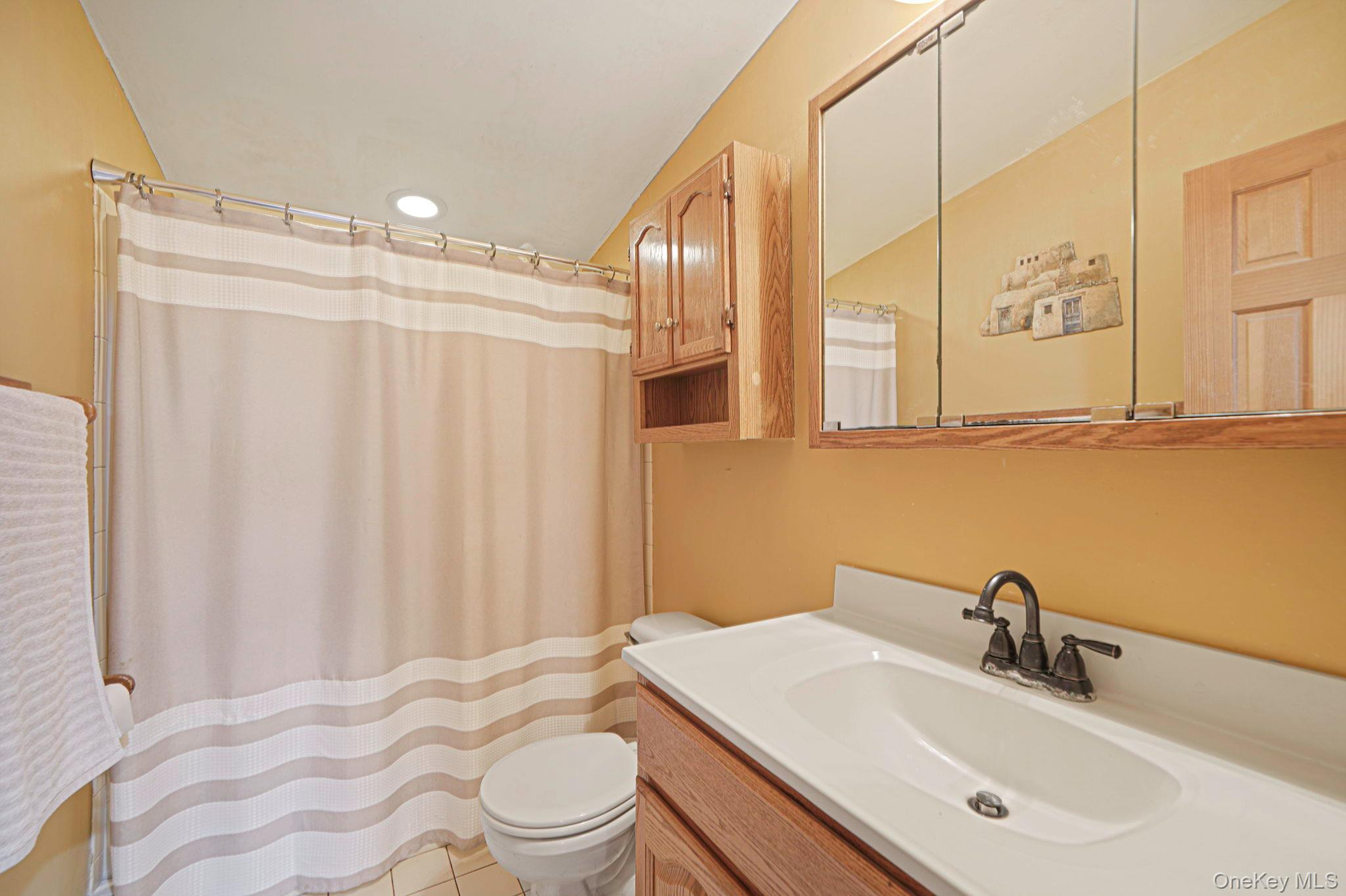 Single Family 4th  Suffolk County, NY 11780, MLS-983758-26