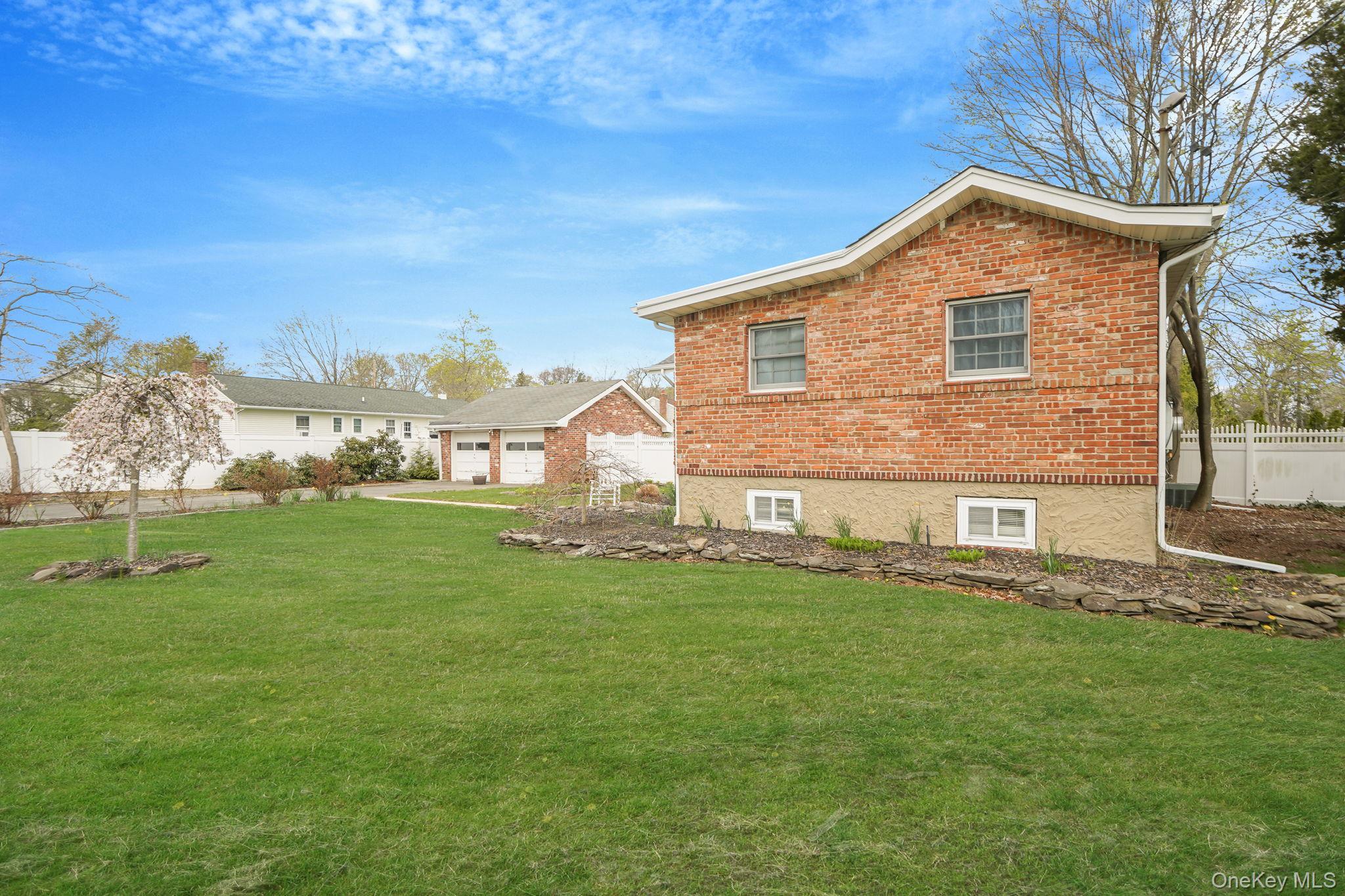 Single Family 4th  Suffolk County, NY 11780, MLS-983758-4