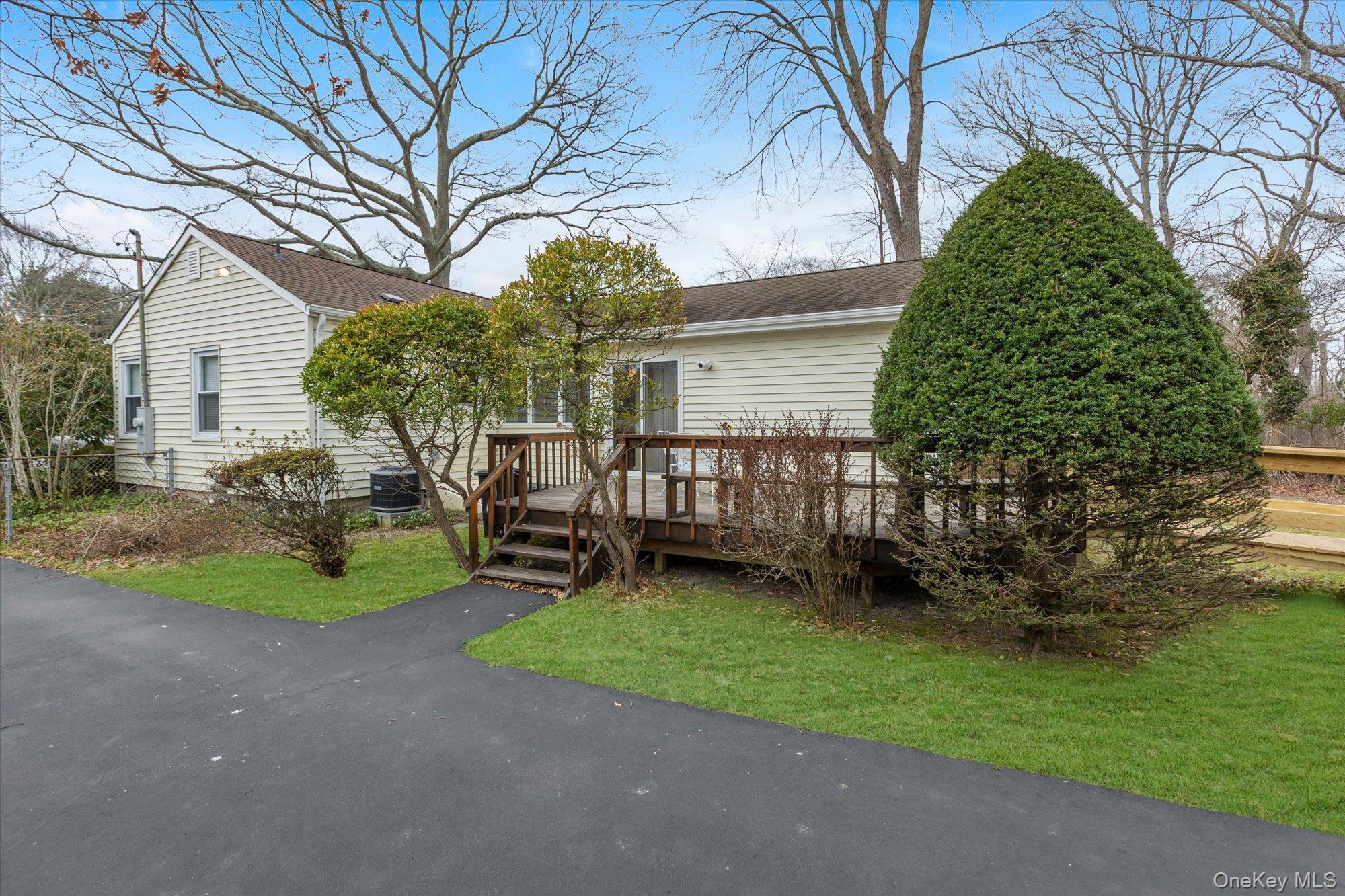 Single Family Country Club  Suffolk County, NY 11713, MLS-983778-16