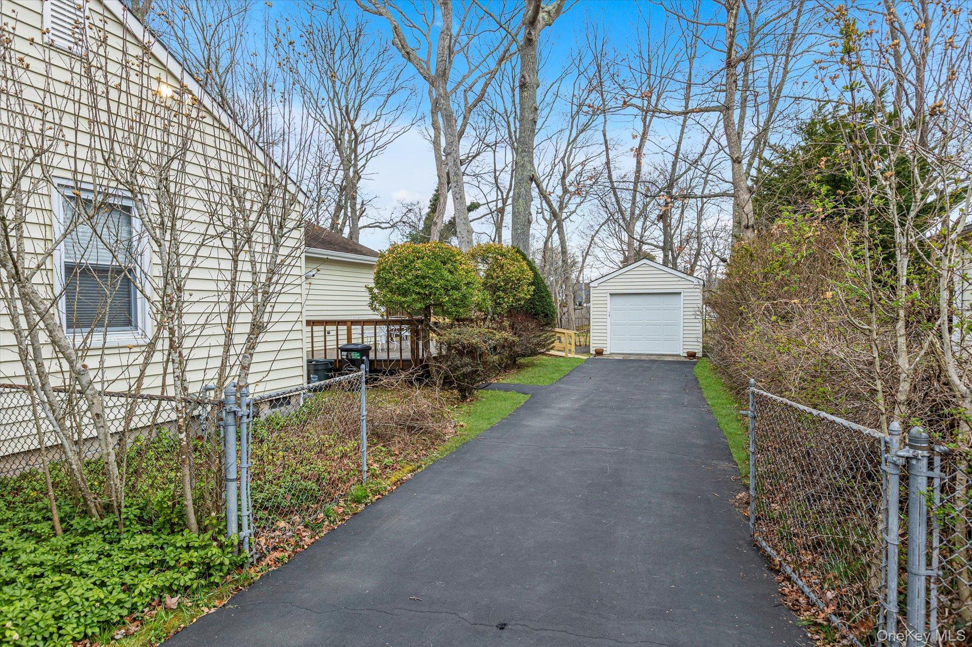 Single Family Country Club  Suffolk County, NY 11713, MLS-983778-19