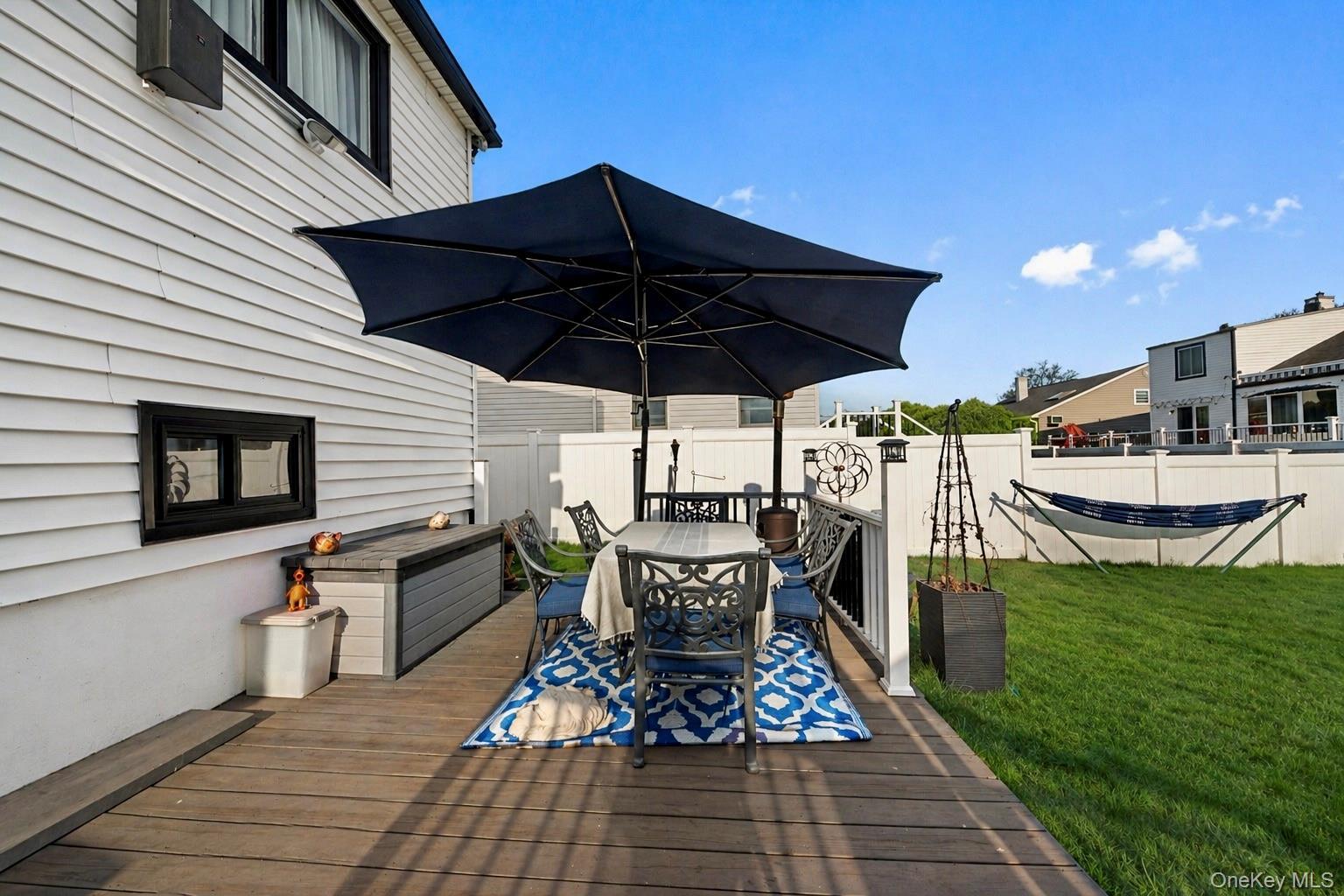 Single Family Noon  Nassau County, NY 11520, MLS-983788-24