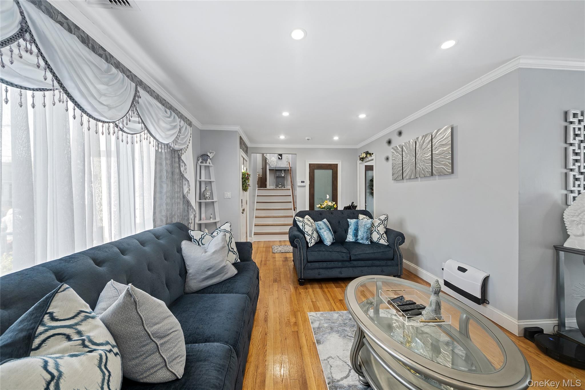 Single Family Noon  Nassau County, NY 11520, MLS-983788-6