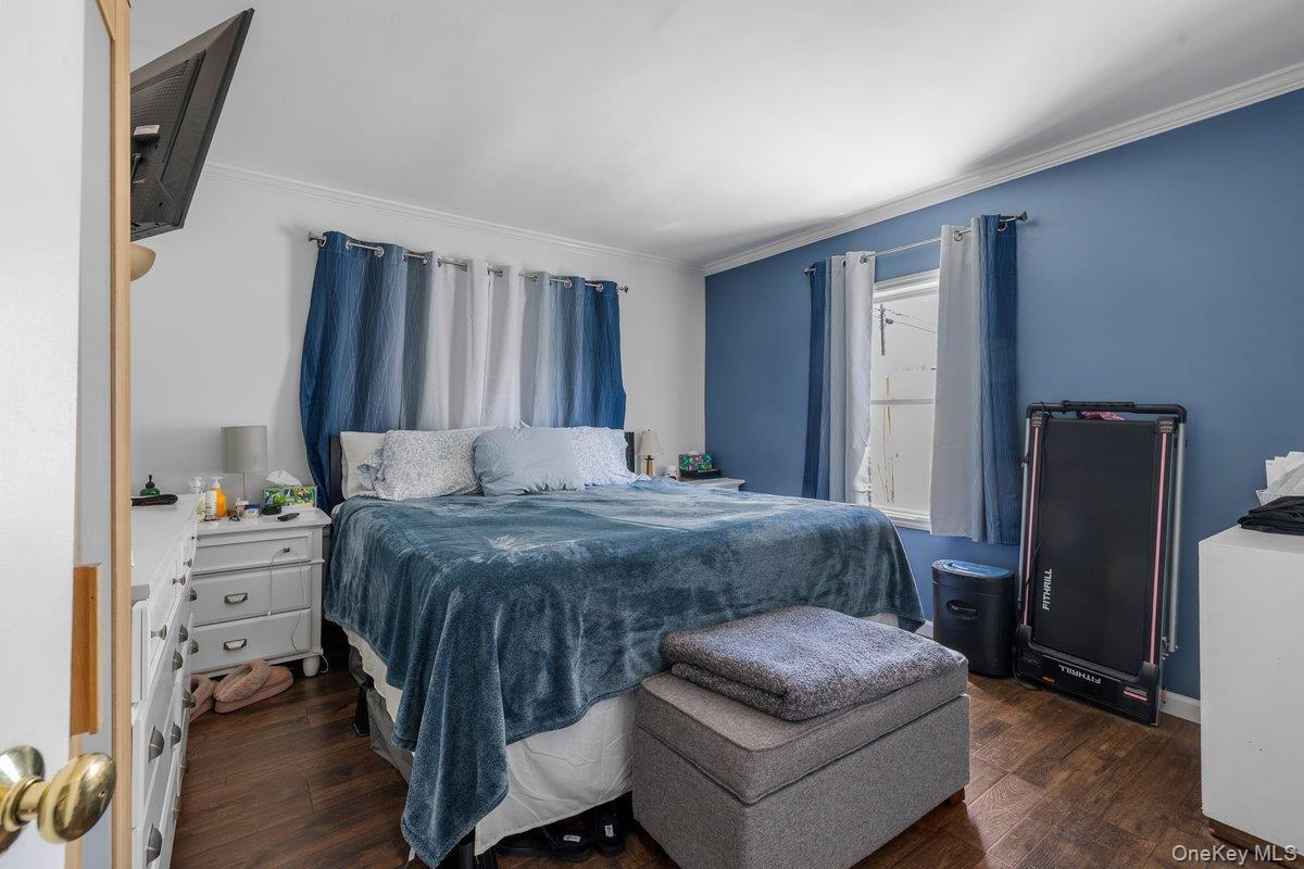 Single Family Park  Nassau County, NY 11714, MLS-983821-13