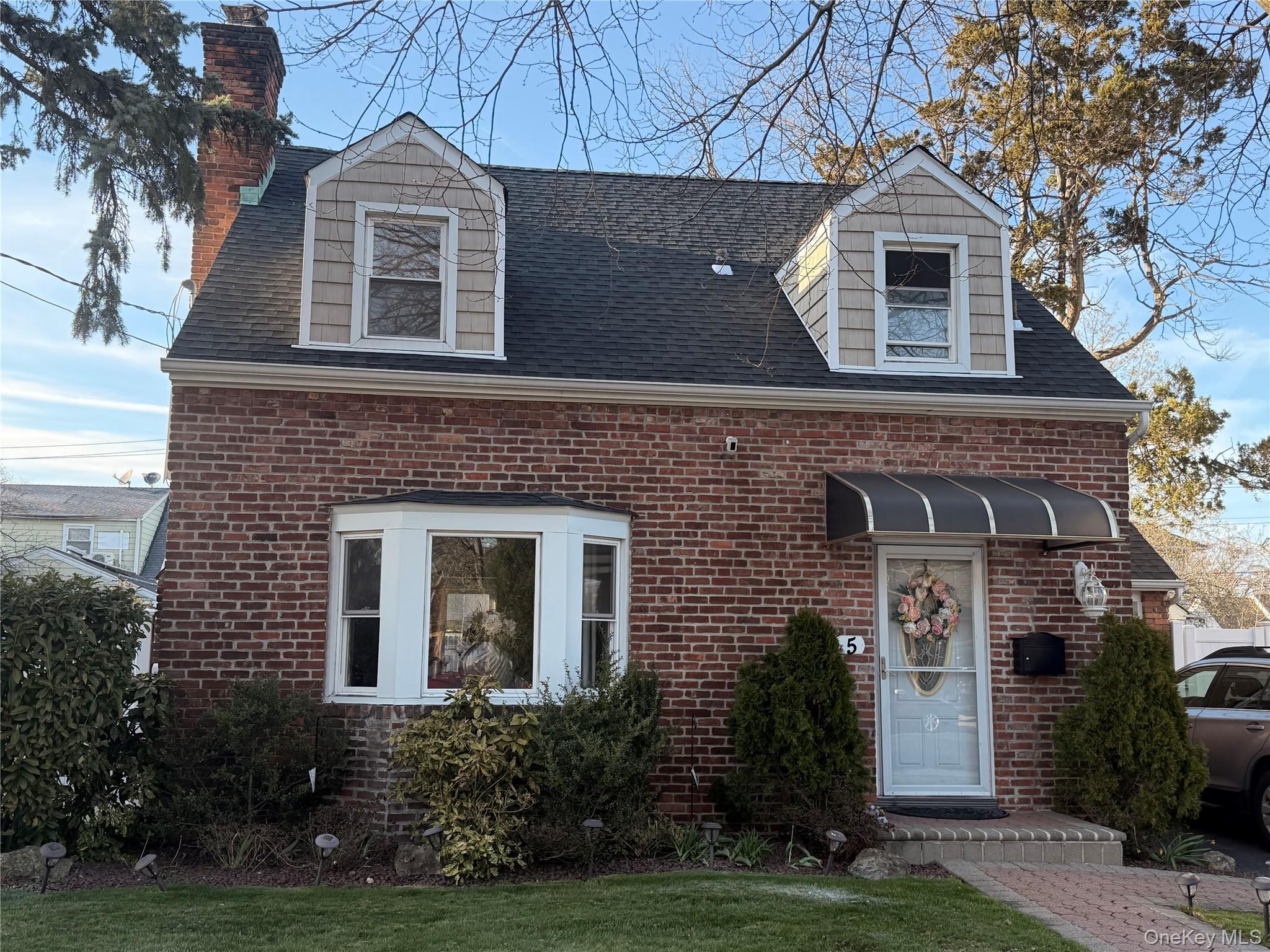 Single Family Crowell  Nassau County, NY 11550, MLS-983858-2