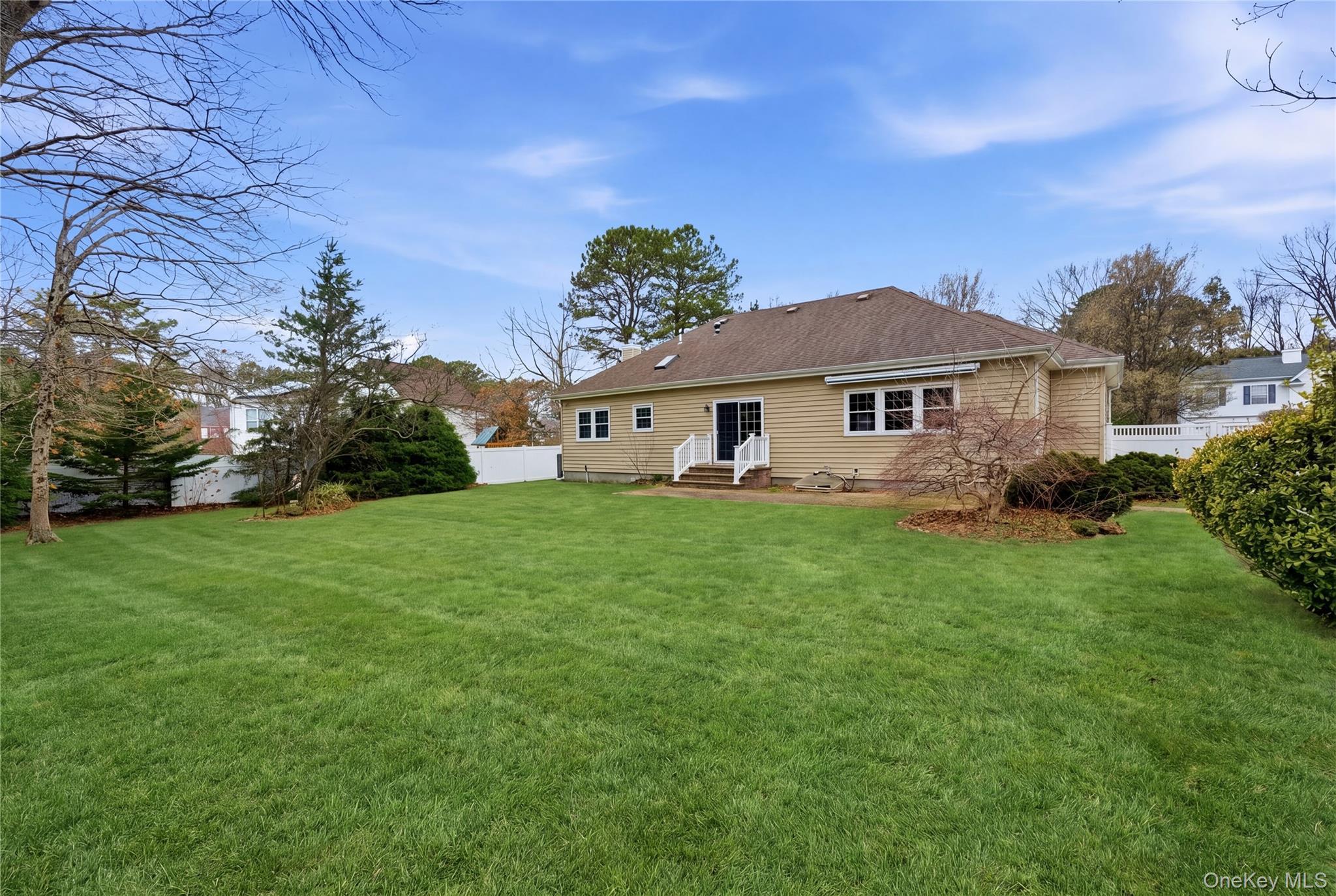 Single Family Timber Ridge  Suffolk County, NY 11727, MLS-983884-21