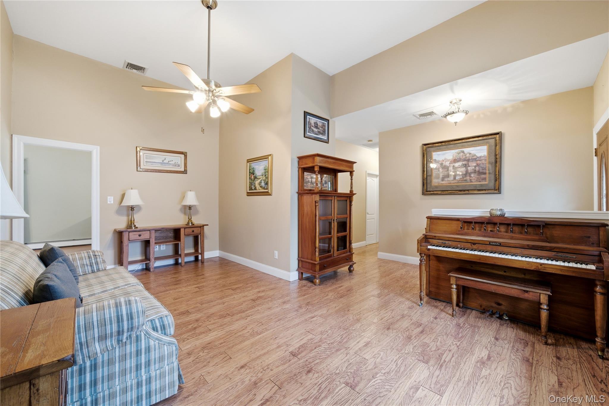 Single Family Timber Ridge  Suffolk County, NY 11727, MLS-983884-4