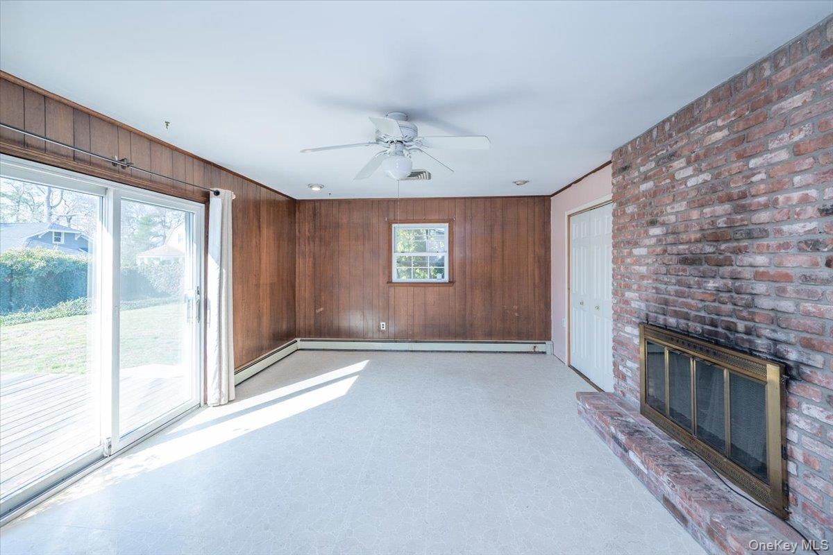 Single Family Oak  Suffolk County, NY 11715, MLS-983895-16
