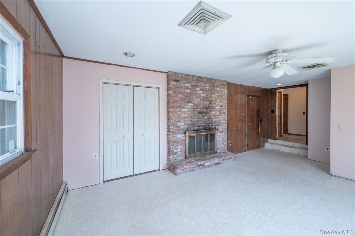 Single Family Oak  Suffolk County, NY 11715, MLS-983895-18