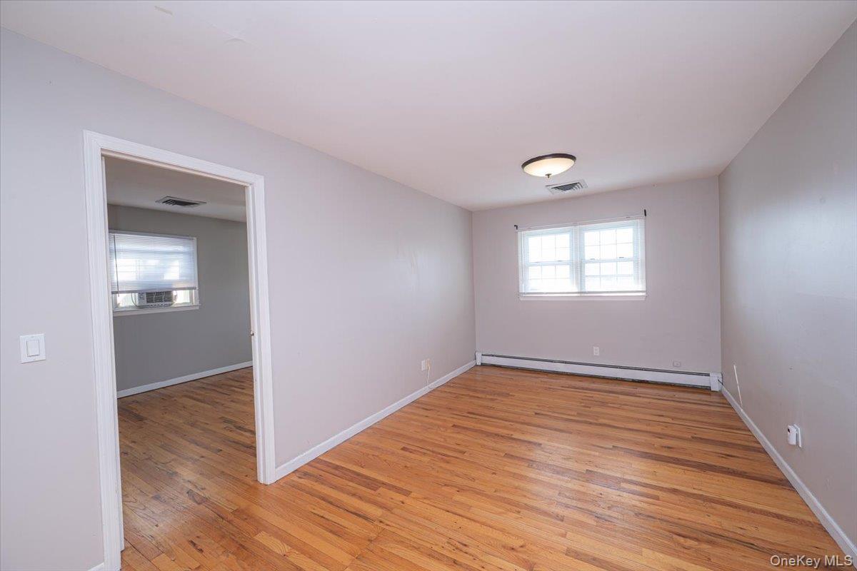 Single Family Oak  Suffolk County, NY 11715, MLS-983895-26
