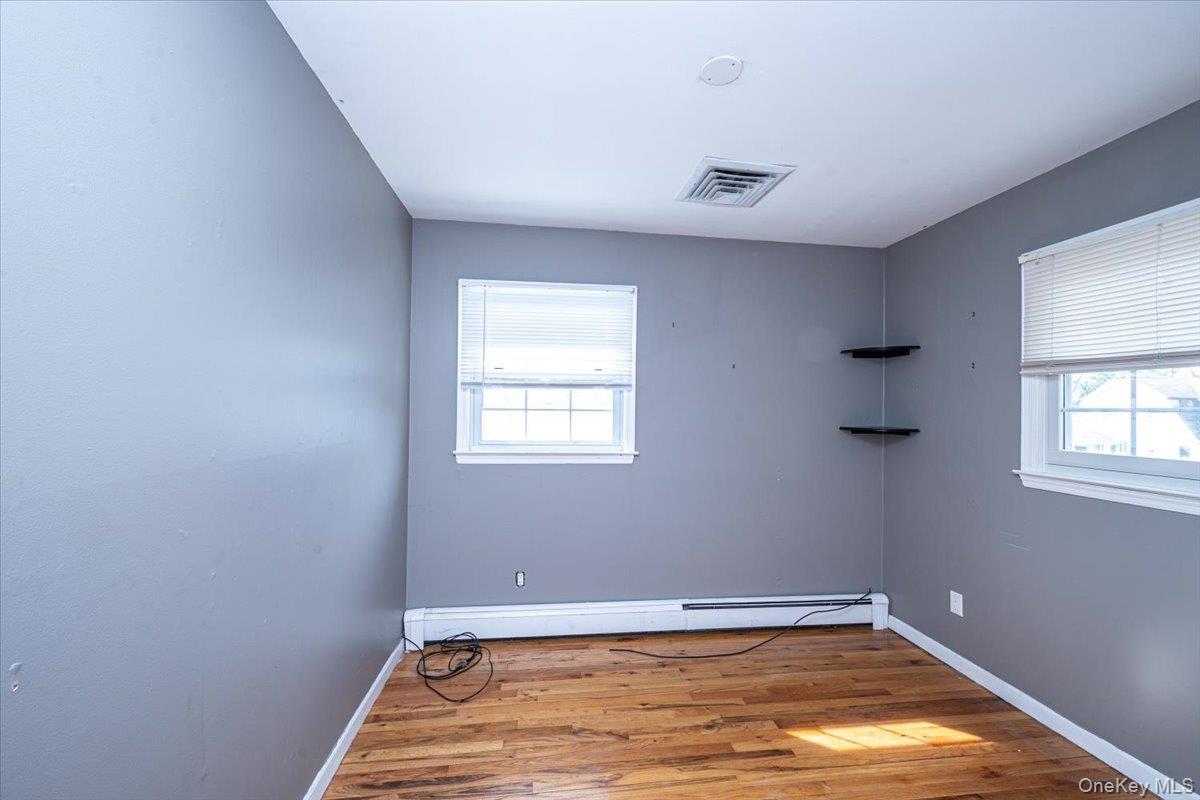 Single Family Oak  Suffolk County, NY 11715, MLS-983895-29