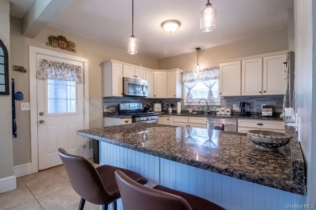 Single Family Market Ulster County, NY 12428, MLS-983908-19