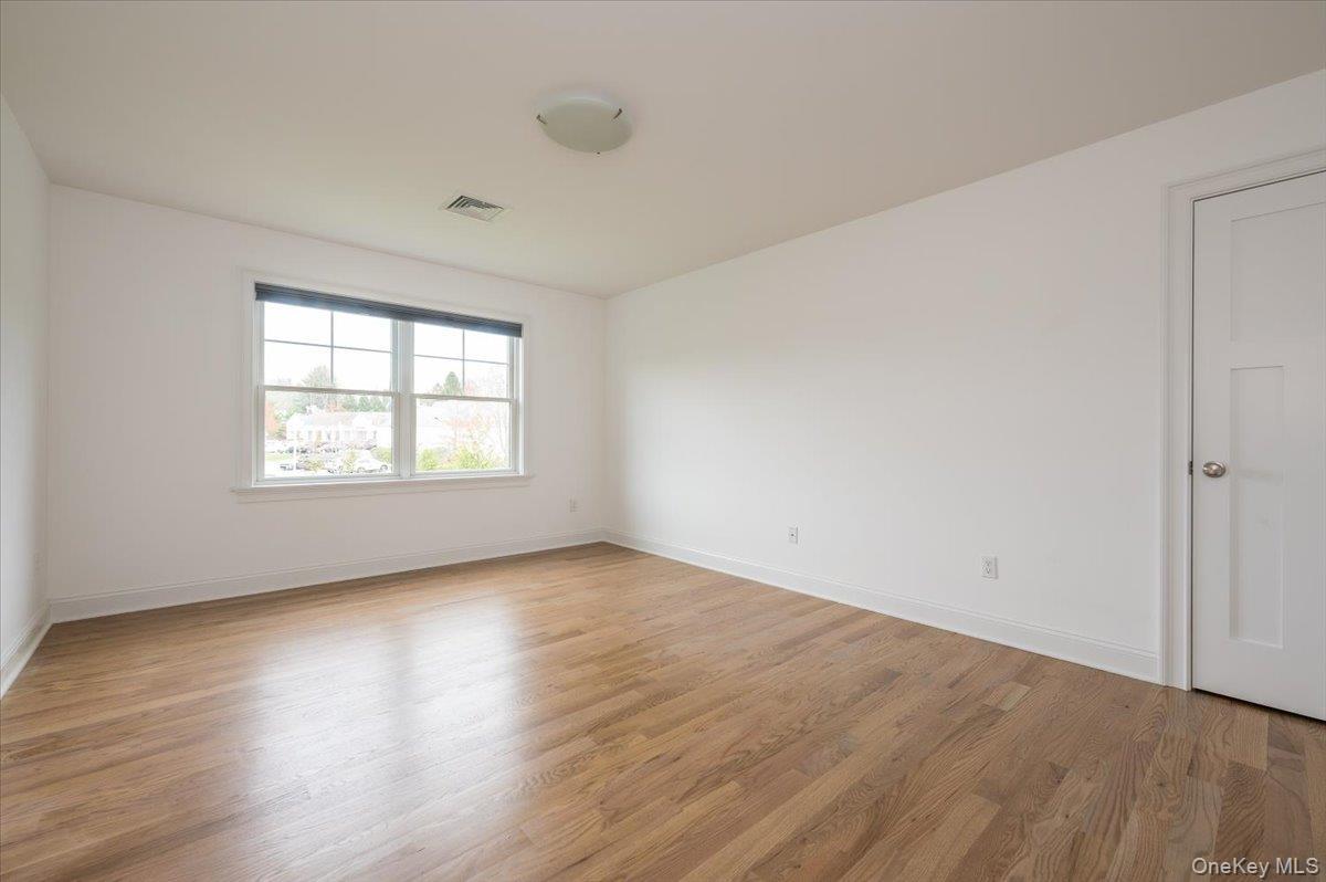 Condo Spring Meadow  Westchester County, NY 10589, MLS-983916-34