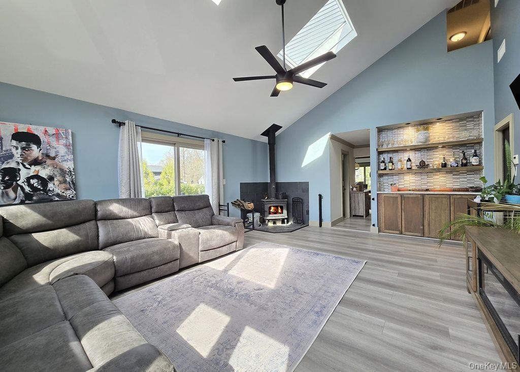 Single Family Ridgewood  Suffolk County, NY 11784, MLS-983954-15