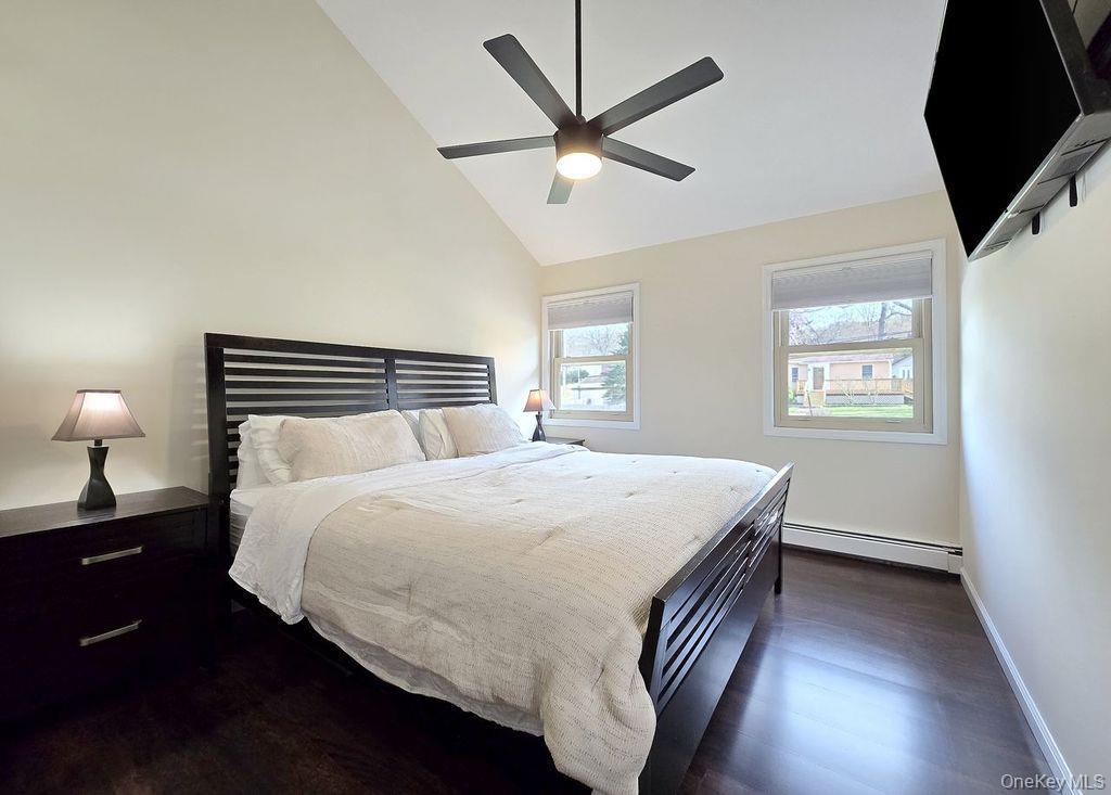 Single Family Ridgewood  Suffolk County, NY 11784, MLS-983954-22