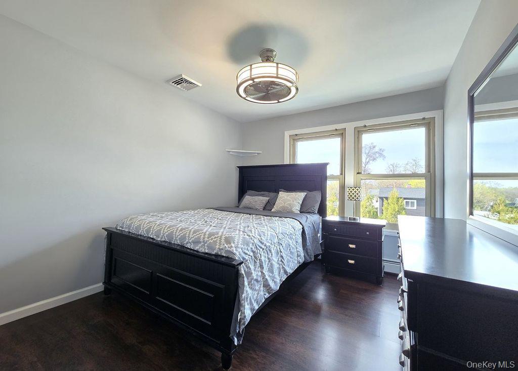 Single Family Ridgewood  Suffolk County, NY 11784, MLS-983954-26