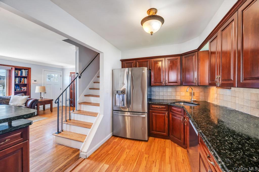 Single Family 33rd  Suffolk County, NY 11757, MLS-983970-22