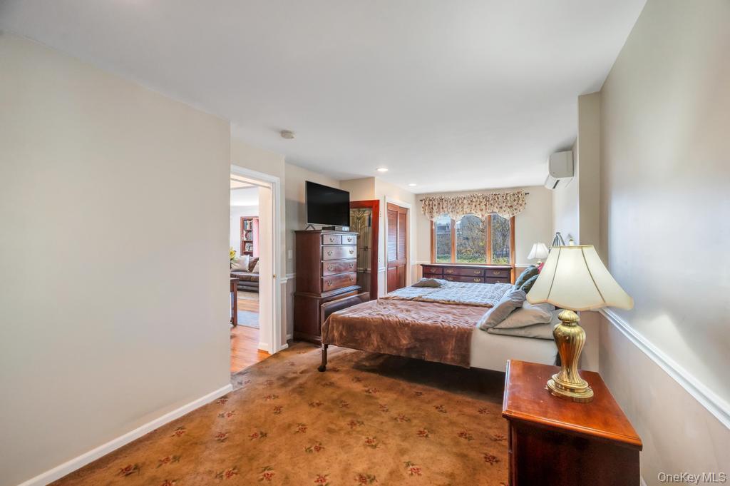 Single Family 33rd  Suffolk County, NY 11757, MLS-983970-24