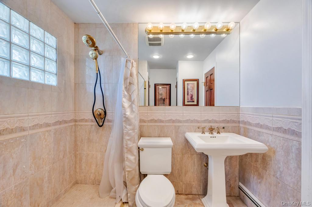 Single Family 33rd  Suffolk County, NY 11757, MLS-983970-27